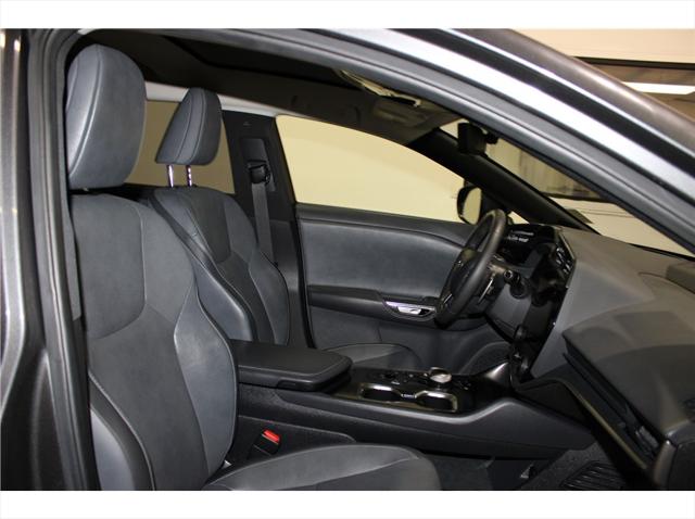 2024 Lexus 300 Premium
