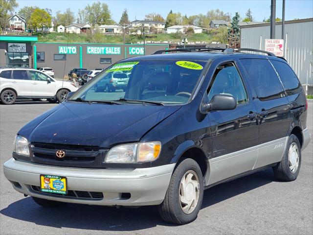 2000 Toyota Sienna XLE for sale in Spokane, WA