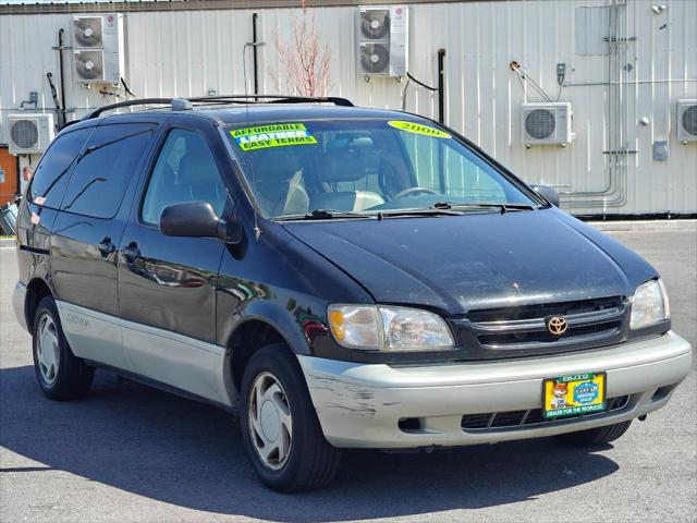 2000 Toyota Sienna XLE