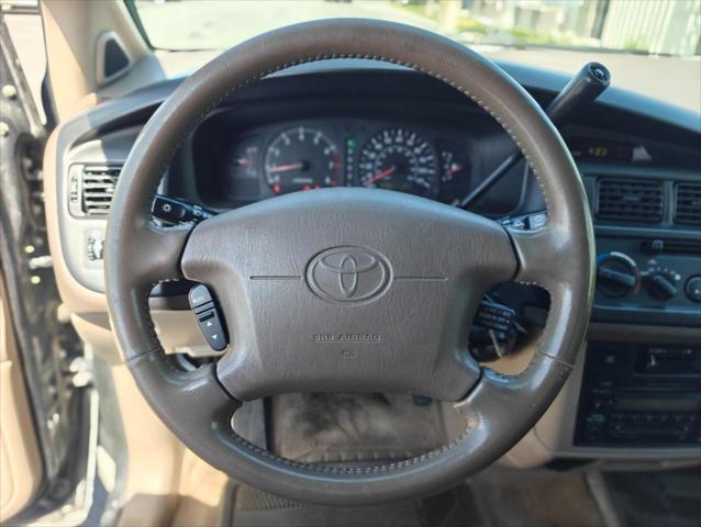 2000 Toyota Sienna XLE