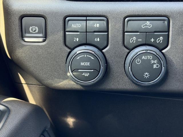 2026 Chevrolet Silverado 1500 4WD Crew Cab Standard Bed LT