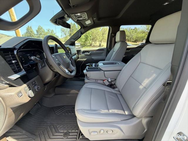 2026 Chevrolet Silverado 1500 4WD Crew Cab Standard Bed LT