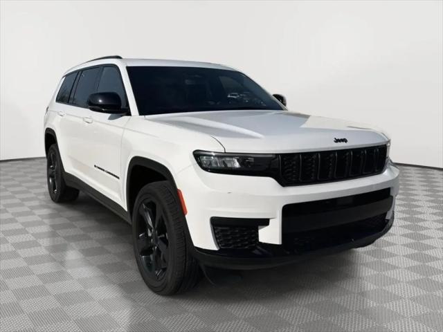 2023 Jeep Grand Cherokee L Altitude 4x4 for sale in LaVista, NE