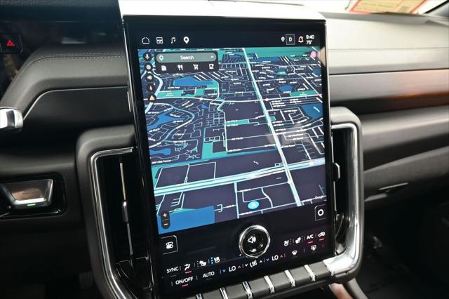 2025 GMC Yukon 4WD Denali