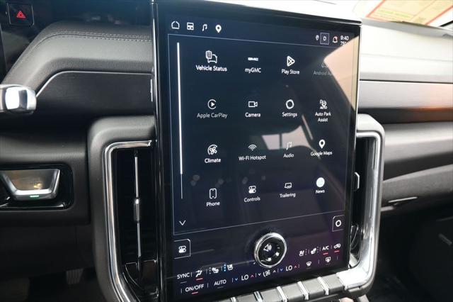 2025 GMC Yukon 4WD Denali