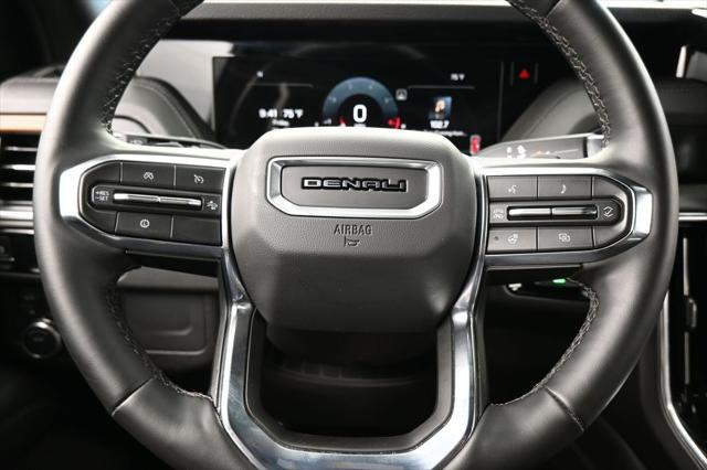 2025 GMC Yukon 4WD Denali
