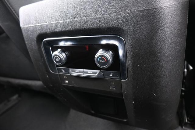 2025 GMC Yukon 4WD Denali