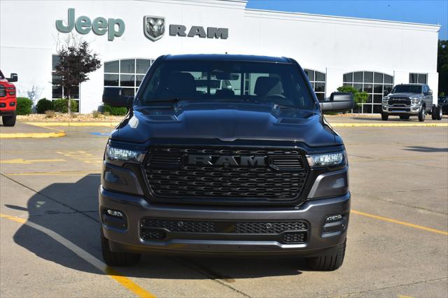 2026 RAM 1500 RAM 1500 EXPRESS CREW CAB 4X4 57 BOX