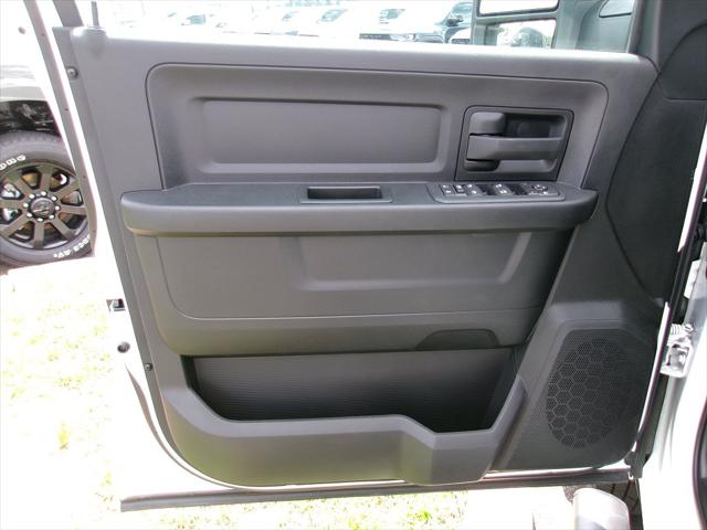 2026 Ram 3500 Tradesman Crew Cab 4x4 8 Box