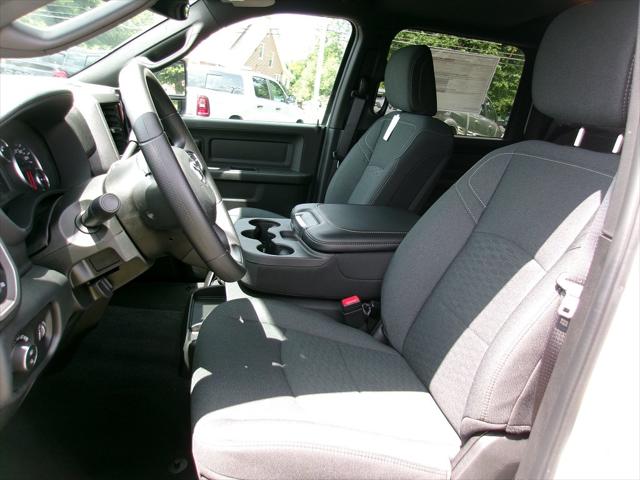 2026 Ram 3500 Tradesman Crew Cab 4x4 8 Box