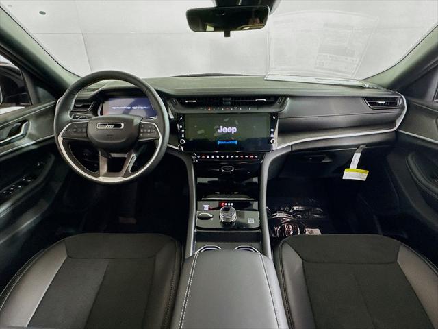 2026 Jeep Grand Cherokee L Altitude 4x4