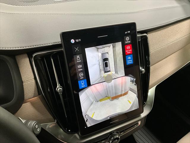 2026 Volvo XC90 Plug-In Hybrid Plus, T8 AWD, Electric/Gasoline, Bright, 7 Seats