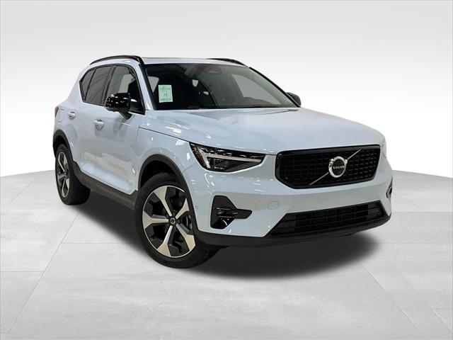 2026 Volvo XC40 Plus, B5 AWD Gas (mild hybrid), Dark for sale in Des Moines, IA