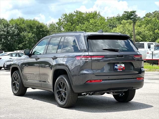 2026 Jeep Grand Cherokee Altitude 4x2