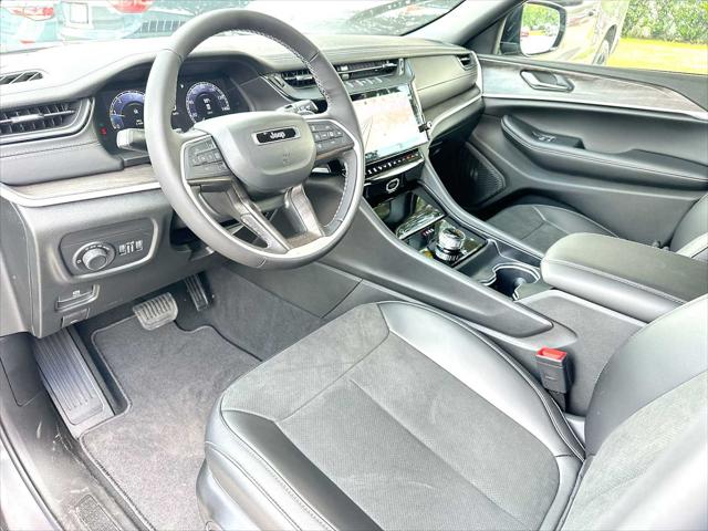 2026 Jeep Grand Cherokee Altitude 4x2