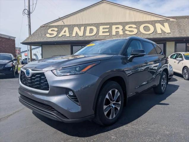 2022 Toyota Highlander Hybrid XLE for sale in Auburn, IN
