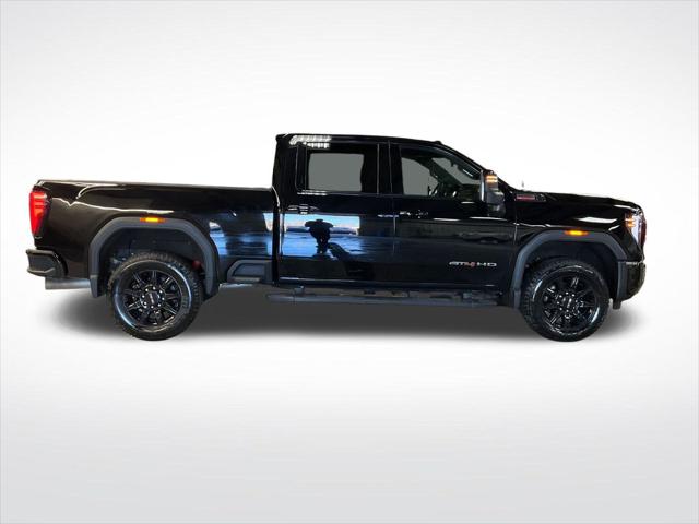 2024 GMC Sierra 2500HD 4WD Crew Cab Standard Bed AT4