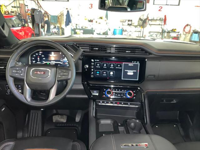 2024 GMC Sierra 2500HD 4WD Crew Cab Standard Bed AT4