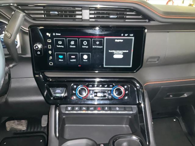 2024 GMC Sierra 2500HD 4WD Crew Cab Standard Bed AT4