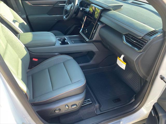 2026 GMC Acadia AT4 AWD