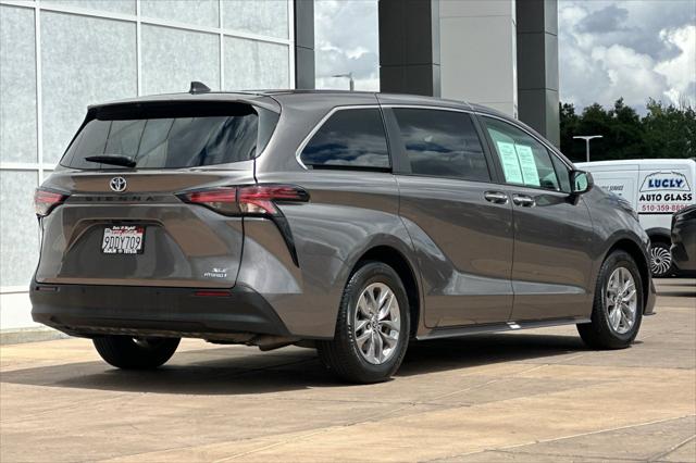 2022 Toyota Sienna XLE