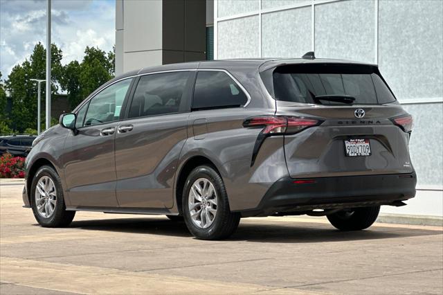 2022 Toyota Sienna XLE