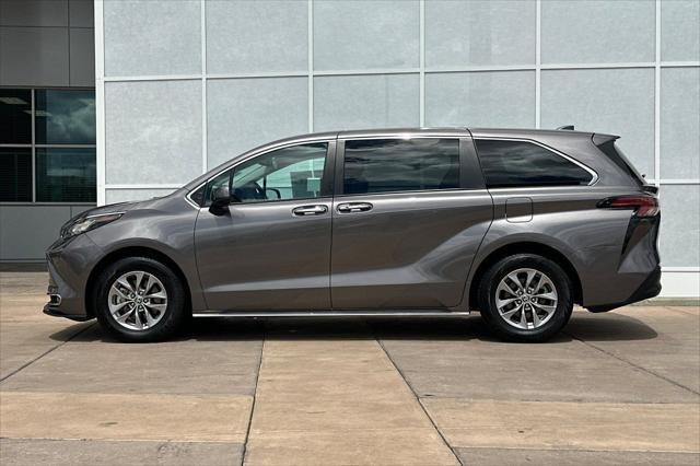 2022 Toyota Sienna XLE