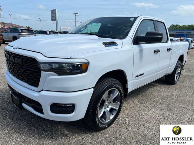 2026 RAM 1500 RAM 1500 EXPRESS QUAD CAB 4X4 64 BOX