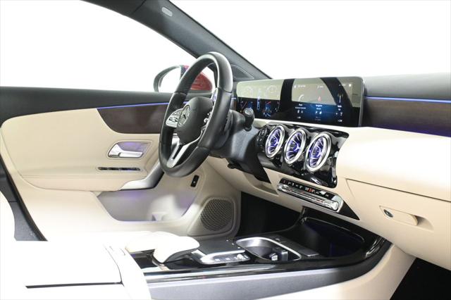2022 Mercedes-Benz A 220 A 220