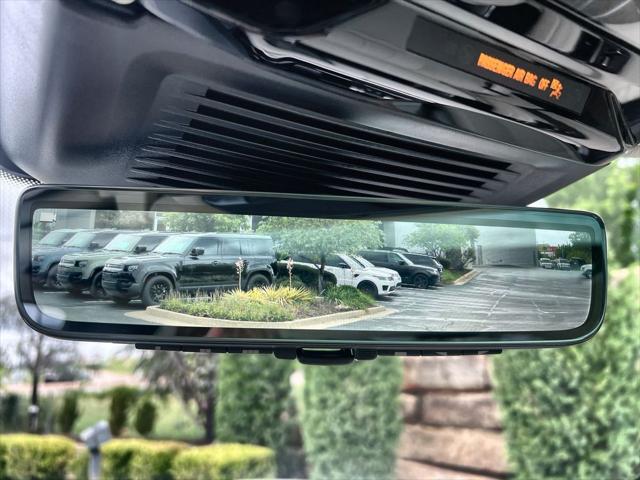 2026 Land Rover Range Rover P550e SE