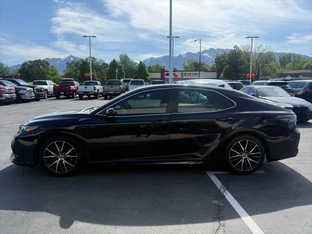 2021 Toyota Camry SE AWD