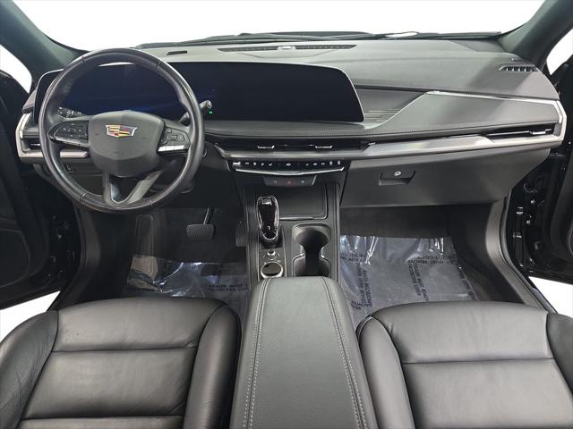 2025 Cadillac XT4 FWD Premium Luxury