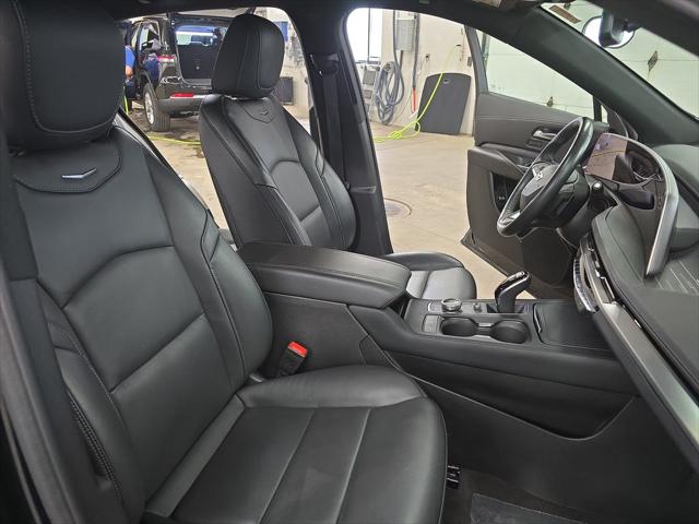 2025 Cadillac XT4 FWD Premium Luxury