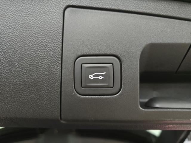 2025 Cadillac XT4 FWD Premium Luxury