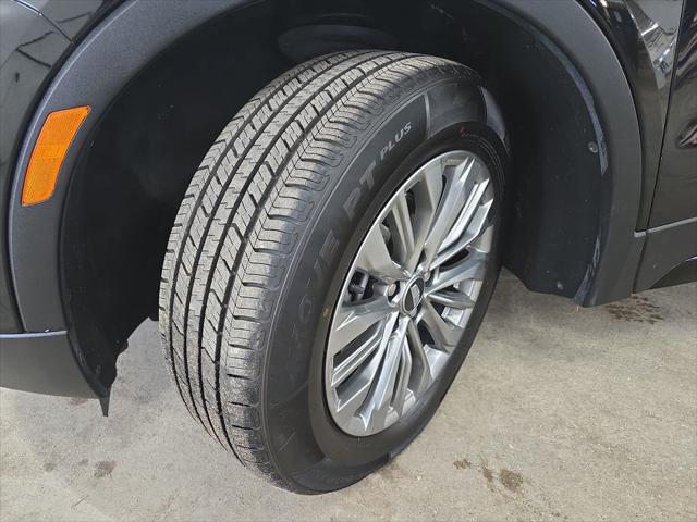 2025 Cadillac XT4 FWD Premium Luxury