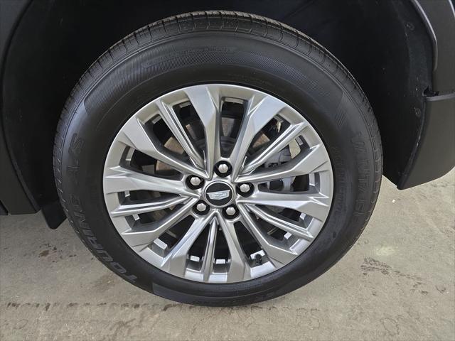 2025 Cadillac XT4 FWD Premium Luxury