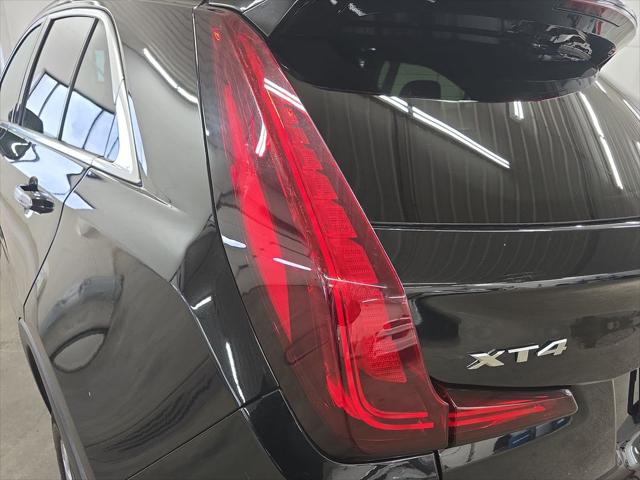 2025 Cadillac XT4 FWD Premium Luxury