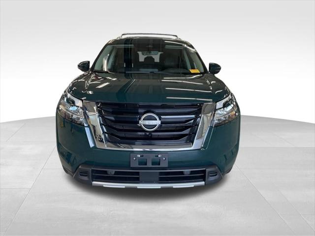 2023 Nissan Pathfinder SL 4WD