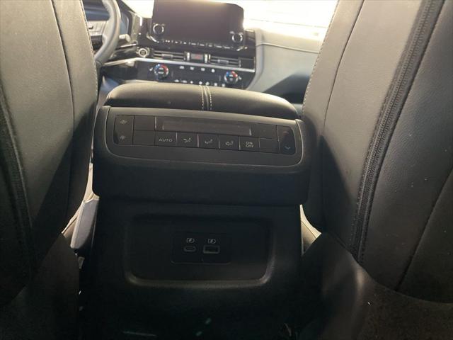 2023 Nissan Pathfinder SL 4WD