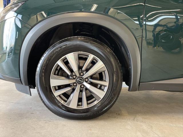 2023 Nissan Pathfinder SL 4WD
