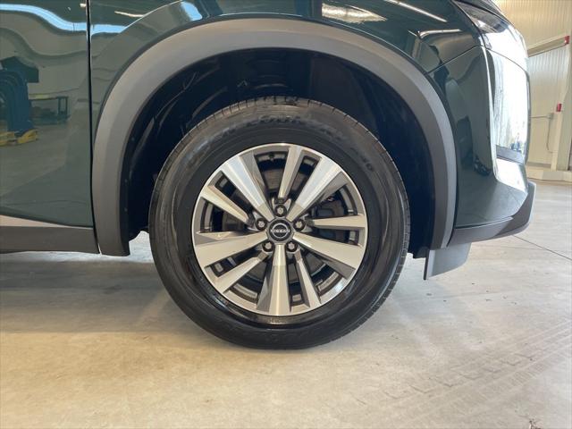 2023 Nissan Pathfinder SL 4WD