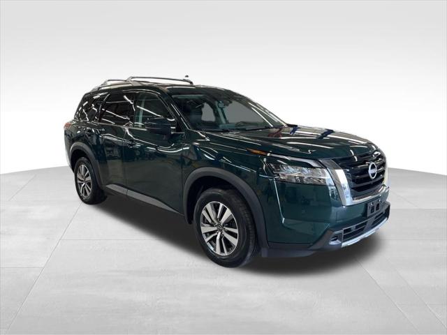 2023 Nissan Pathfinder SL 4WD