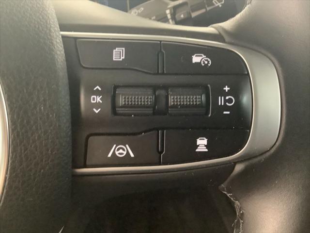 2025 Kia K5 EX