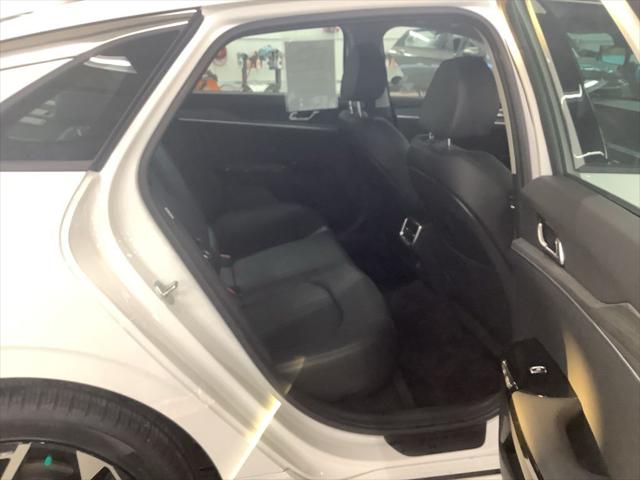2025 Kia K5 EX