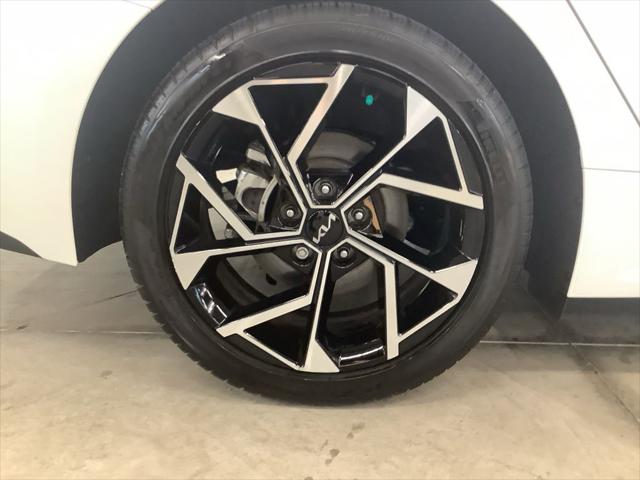 2025 Kia K5 EX