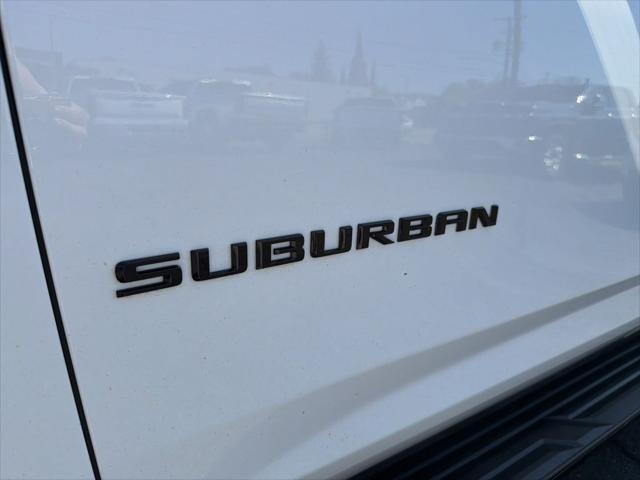 2024 Chevrolet Suburban 4WD RST