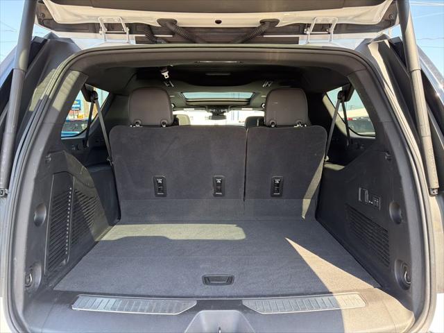 2024 Chevrolet Suburban 4WD RST