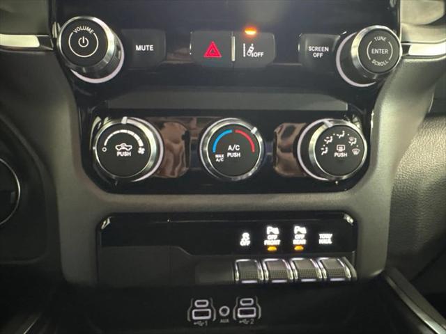 2026 Ram 1500 Express Crew Cab 4x4 5'7" Box