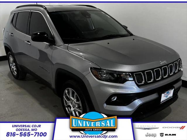 2022 Jeep Compass Latitude Lux 4x4 for sale in Odessa, MO
