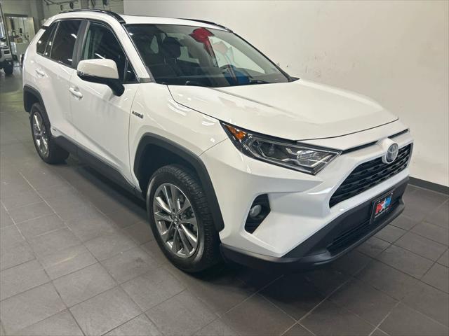 2021 Toyota RAV4 Hybrid XLE